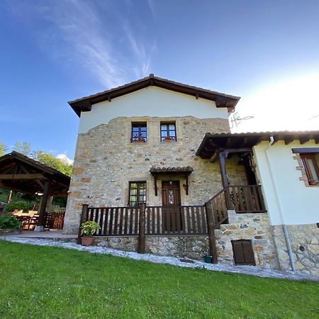 Apartamentos Rurales La Caviana Cangas de Onís Exterior photo