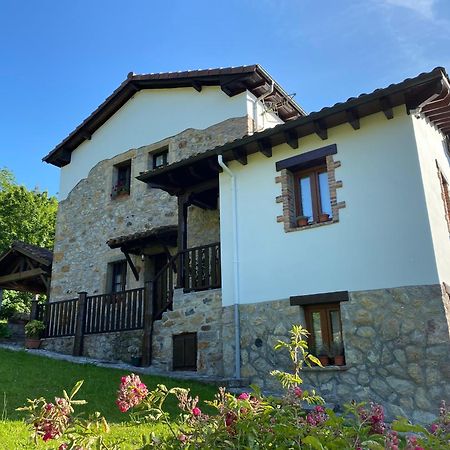 Apartamentos Rurales La Caviana Cangas de Onís Exterior photo